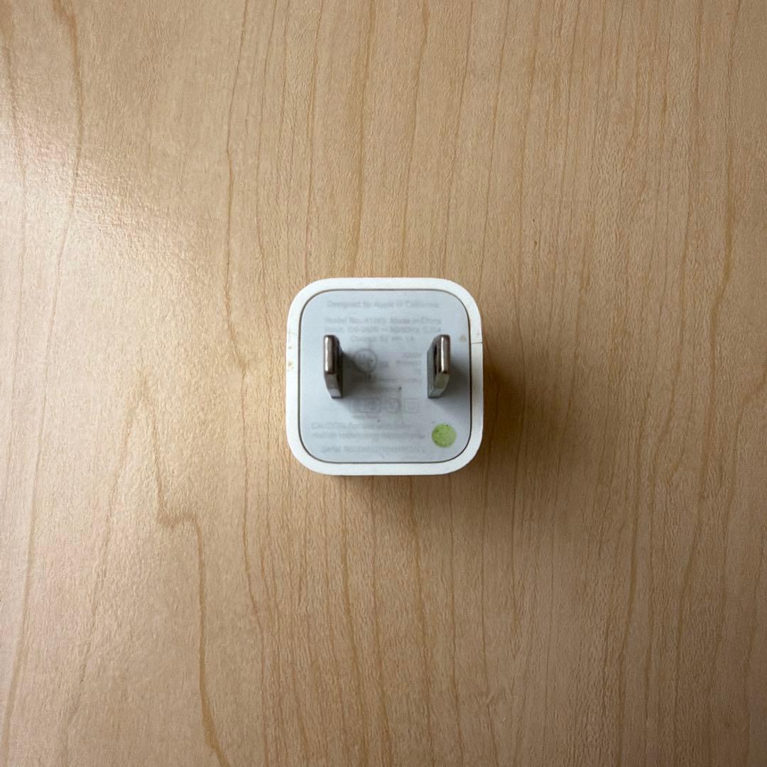 iPhone13miniと充電器