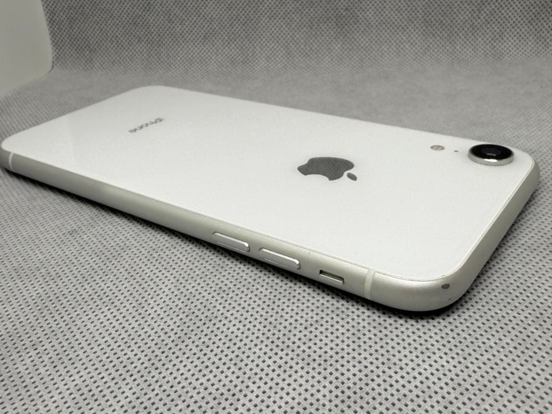 Apple iPhone XR ホワイト　SIMフリー
