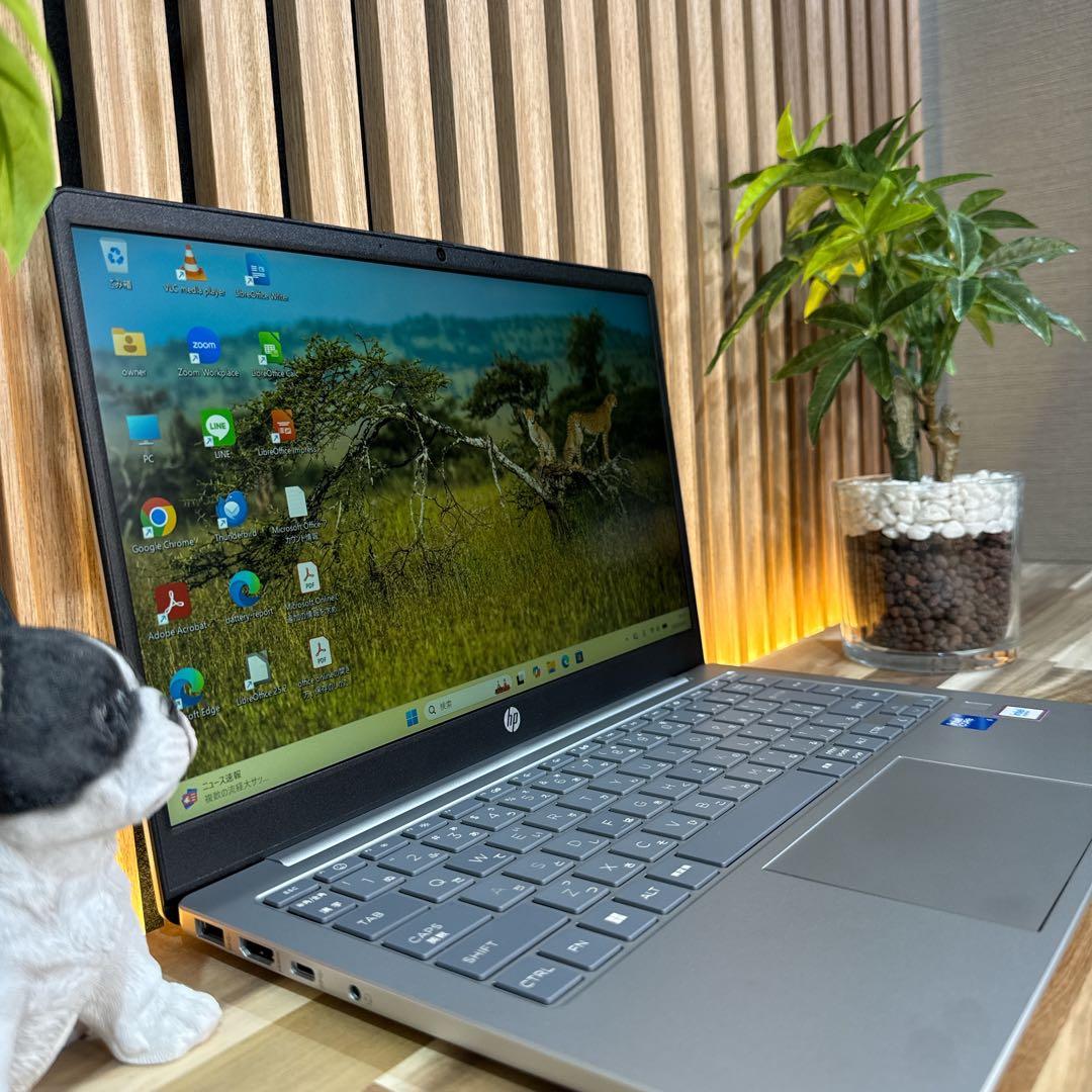 準美品 新型2025年モデル‼️HP☘第14世代相当☘512GB☘ノートパソコン