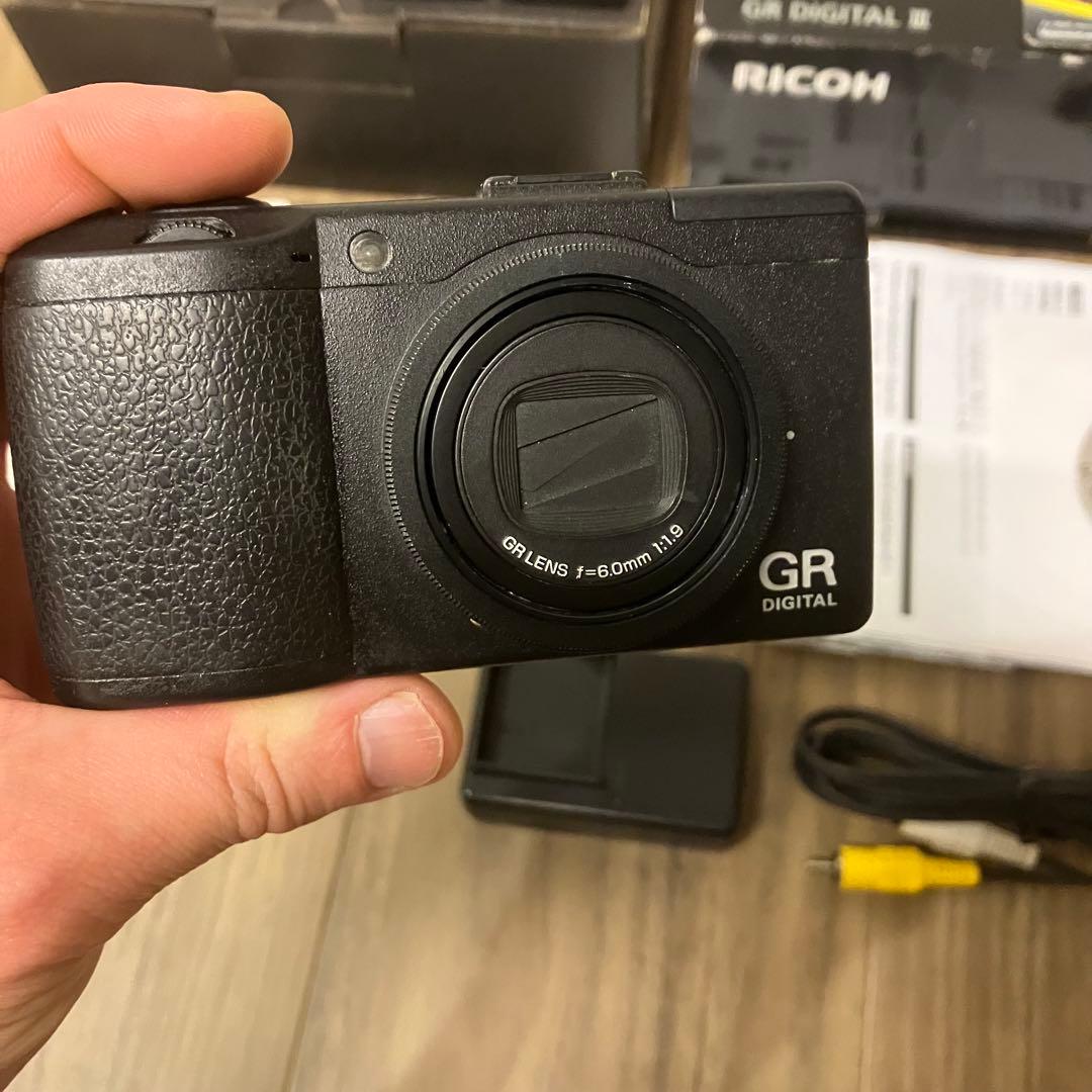 RICOH GR DIGITAL III 箱付き 予備バッテリーあり