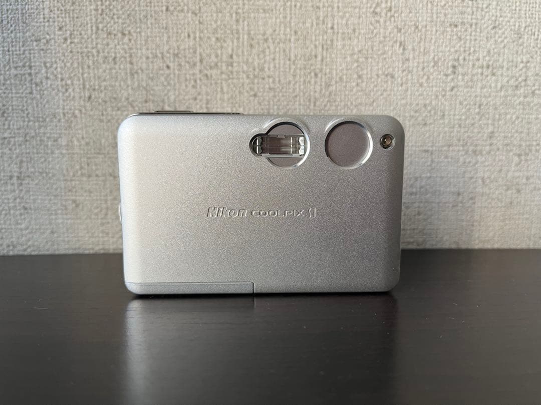 Nikon COOLPIX S3 コンパクトデジタルカメラ　おまけS1本体付