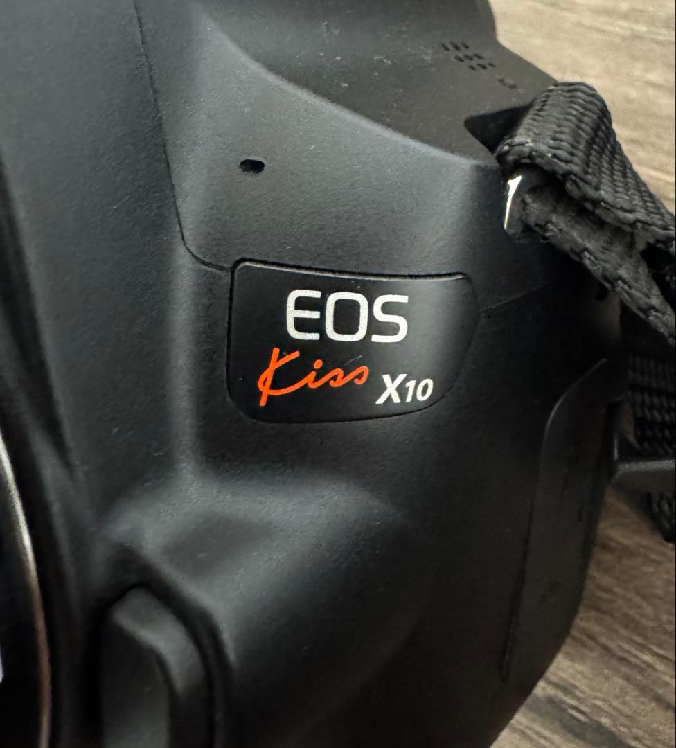 (初心者必見)(送料込み)Canon EOS Kiss X10 デジタル一眼レフ
