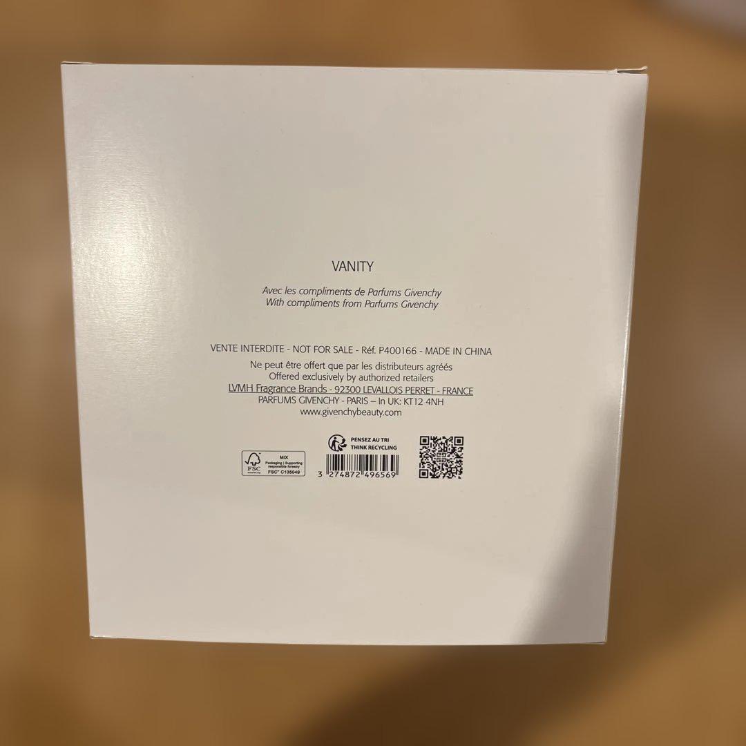 GIVENCHY 化粧ポーチ
