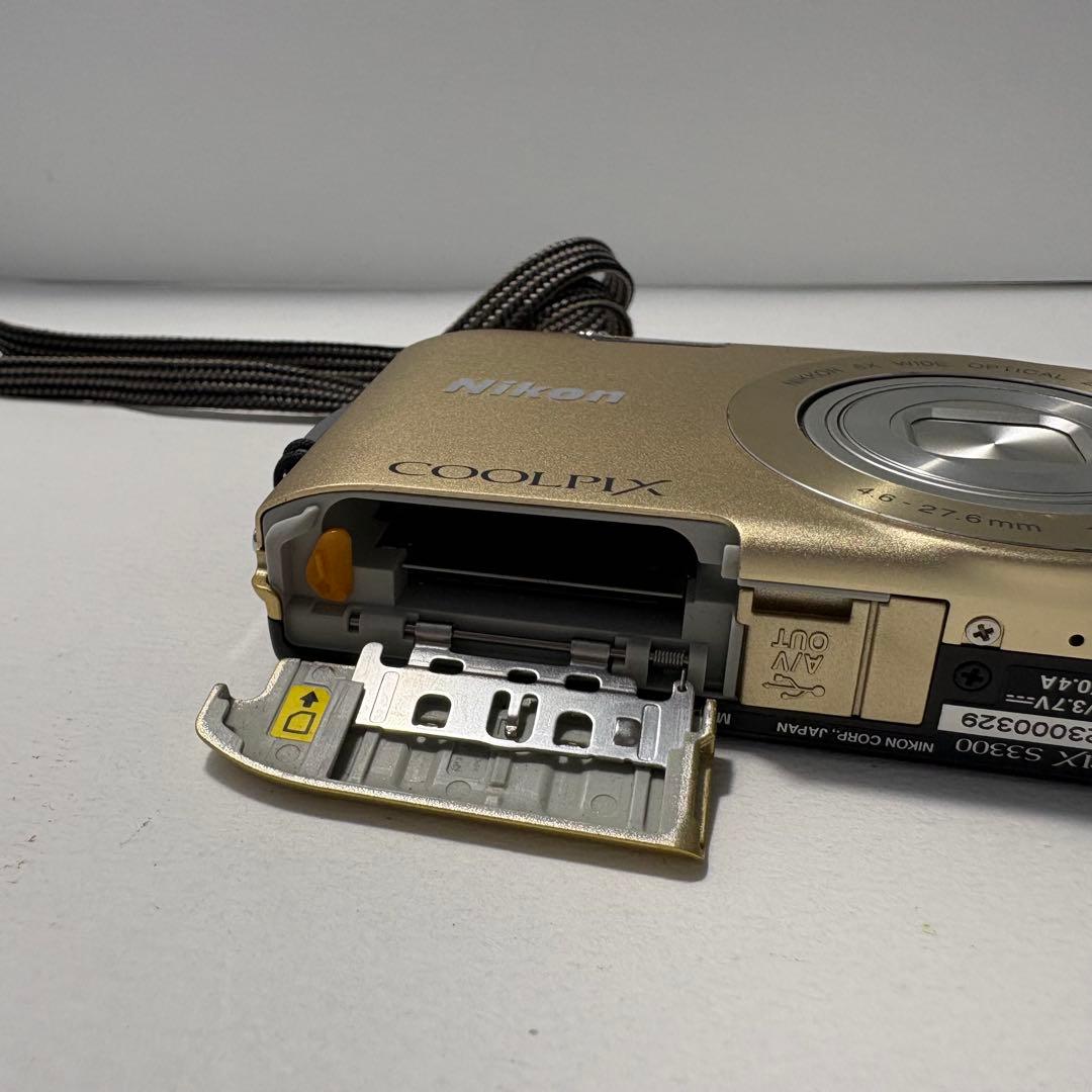 【美品】ニコン Nikon COOLPIX S3300 クールピクス　ゴールド