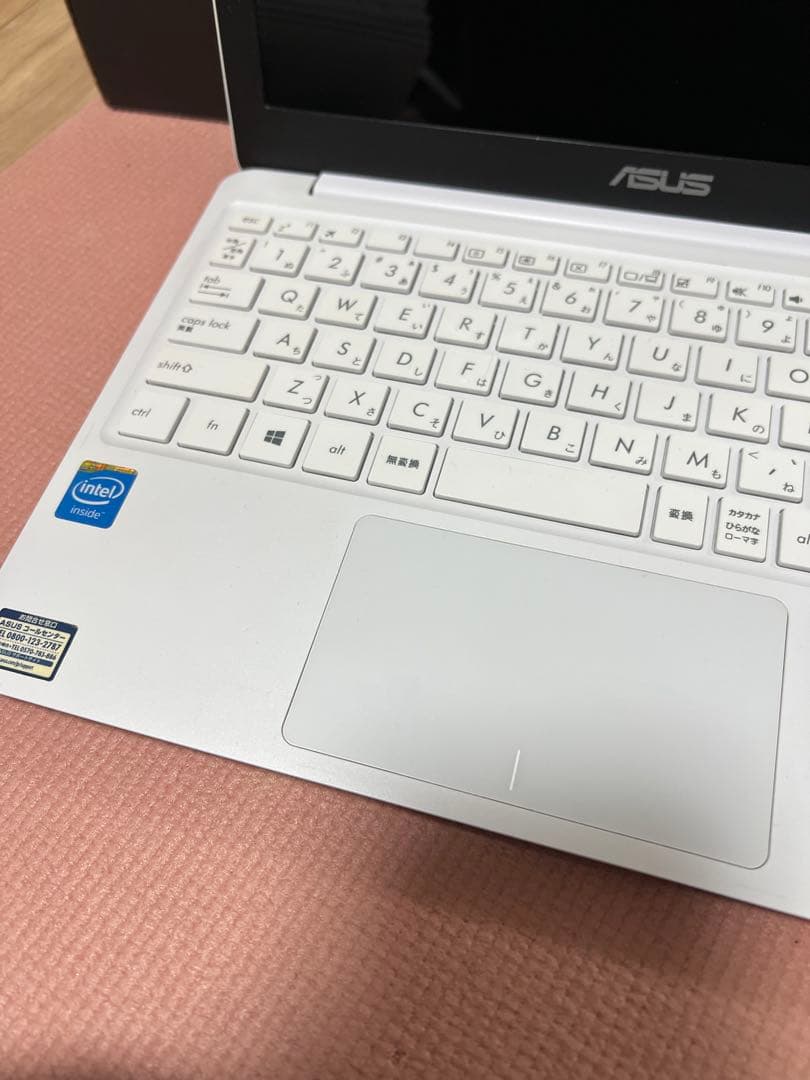 sakurasaku ASUS EeeBook X205TAホワイト 本体
