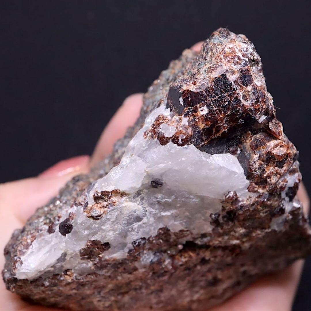 大きい！グロッシュラー ガーネット 549.4g GN204 原石　鉱物　天然石