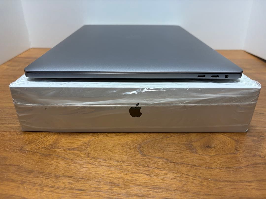 美品❗️MacBook Pro 2017 15in i7&16GB&512GB