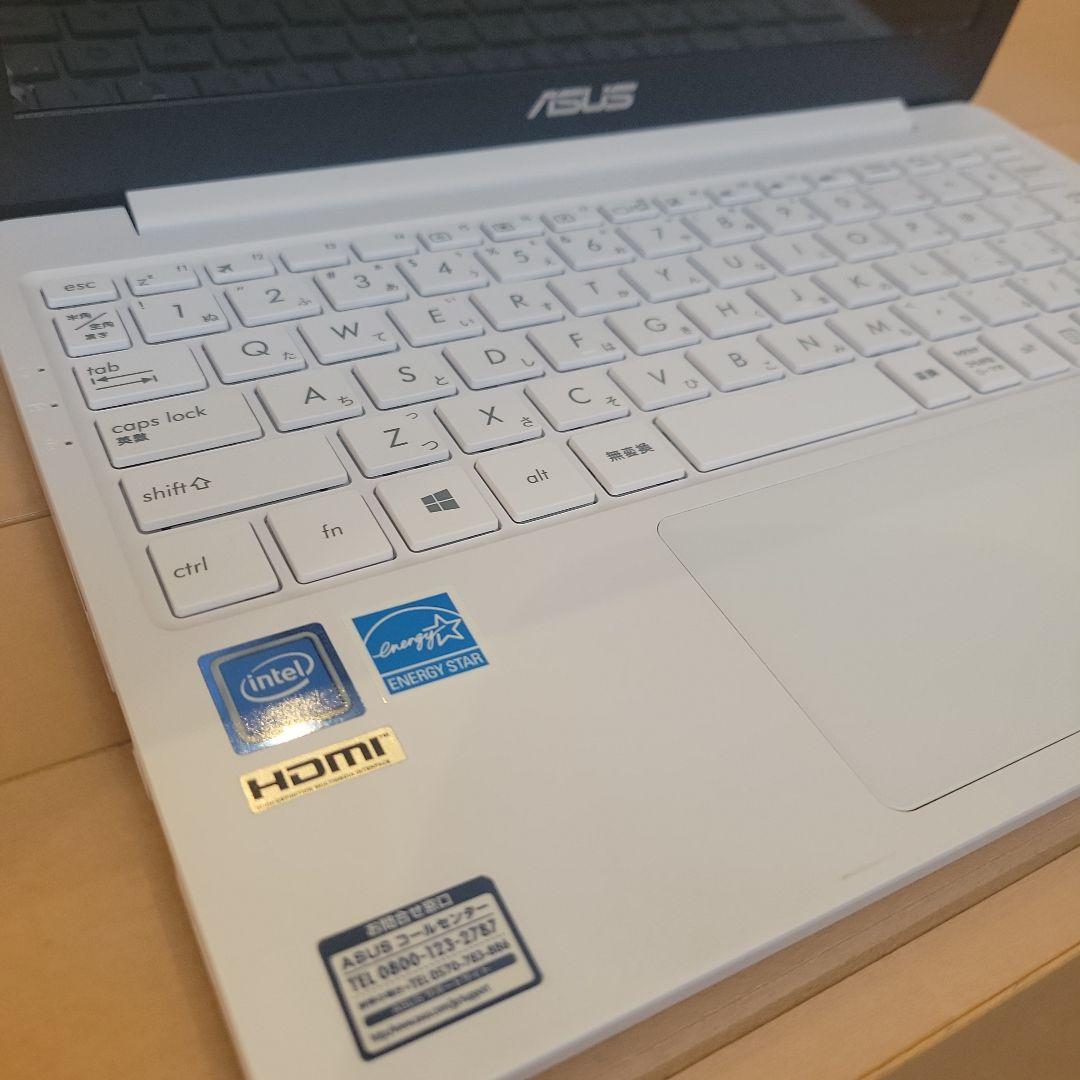 お子様への初めてのPCや寝室での動画閲覧用に最適