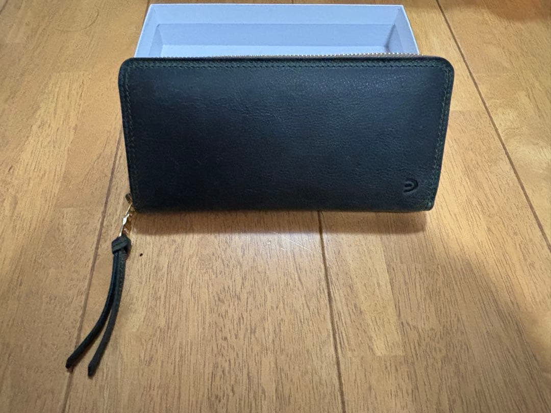 あき BAGGY PORT グリーン長財布