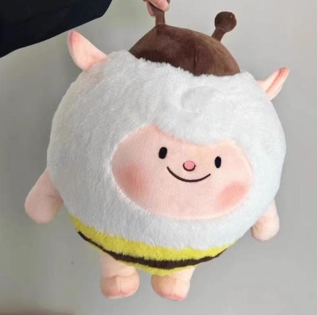 可愛い羊のぬいぐるみ