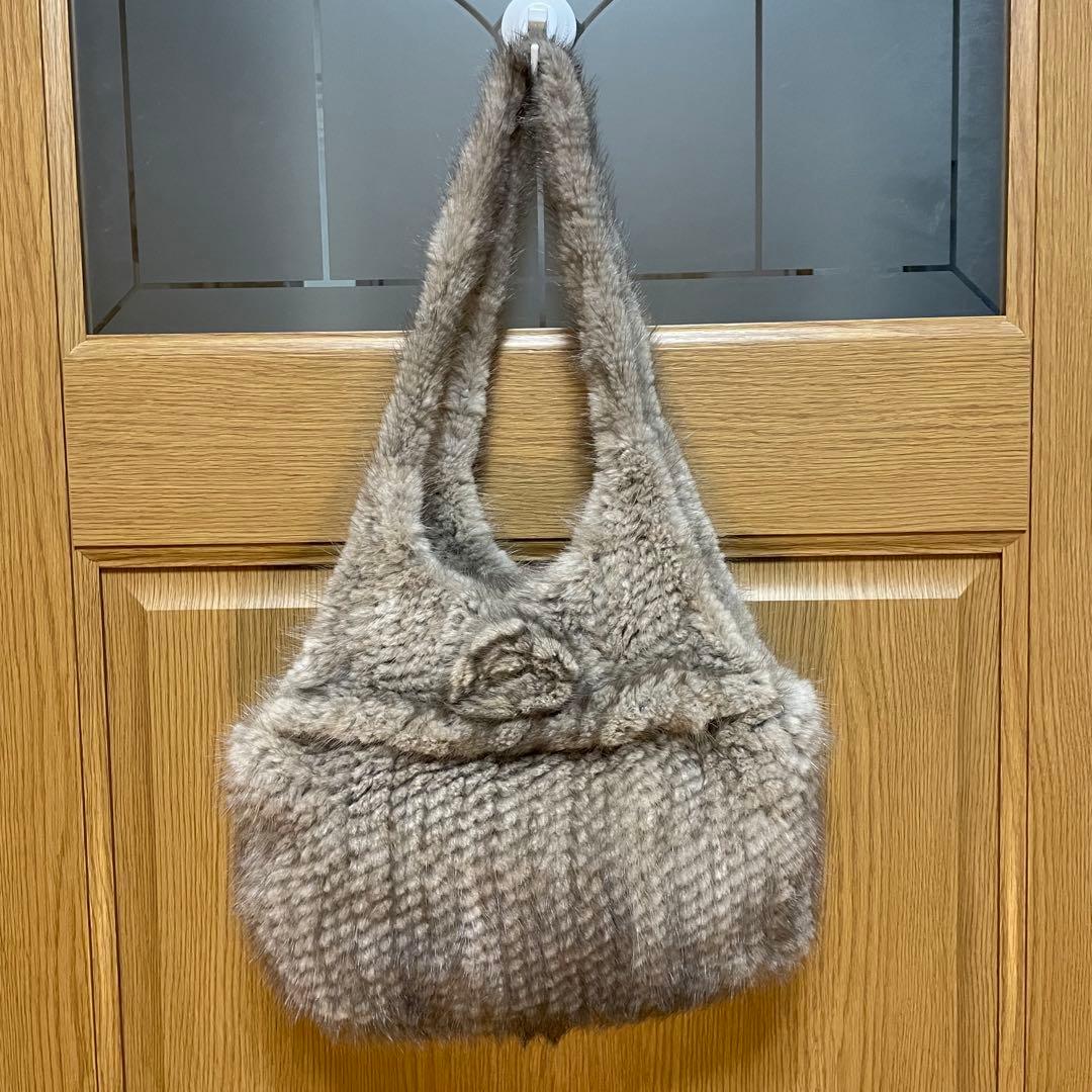 【未使用品】ミンクショルダーバッグ￼