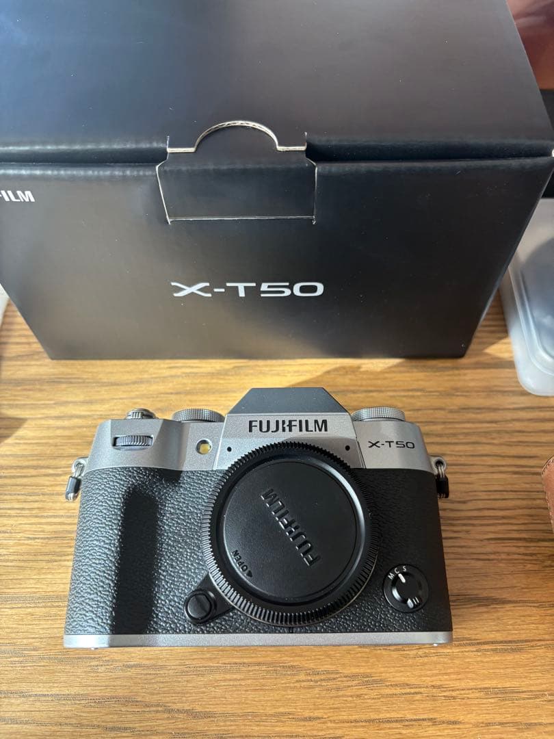 FUJIFILM (富士フィルム) X-T50 シルバー レンズ・保証書付き
