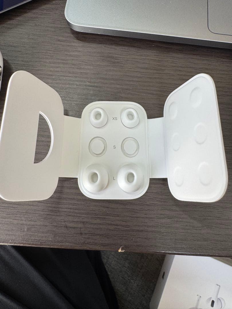 AirPods pro 2 右なし