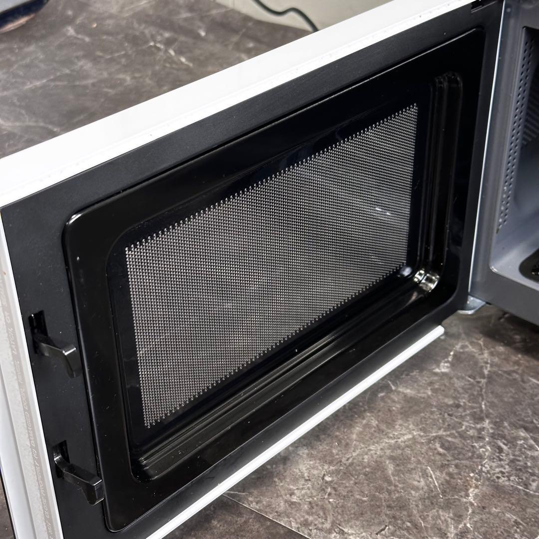 ω送料込！美品2023年製 東芝　フラット電子レンジ ER-WM17（W）