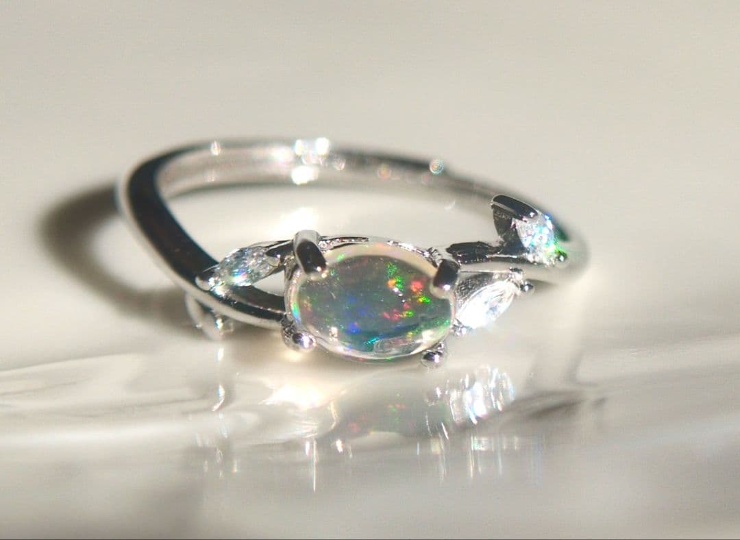 0.4ct ウォーターオパール　リング