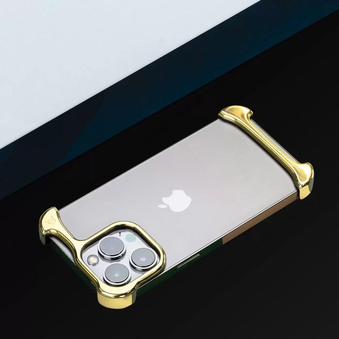 Arc Pulse チタン・ゴールド iPhone 13 Pro ケース