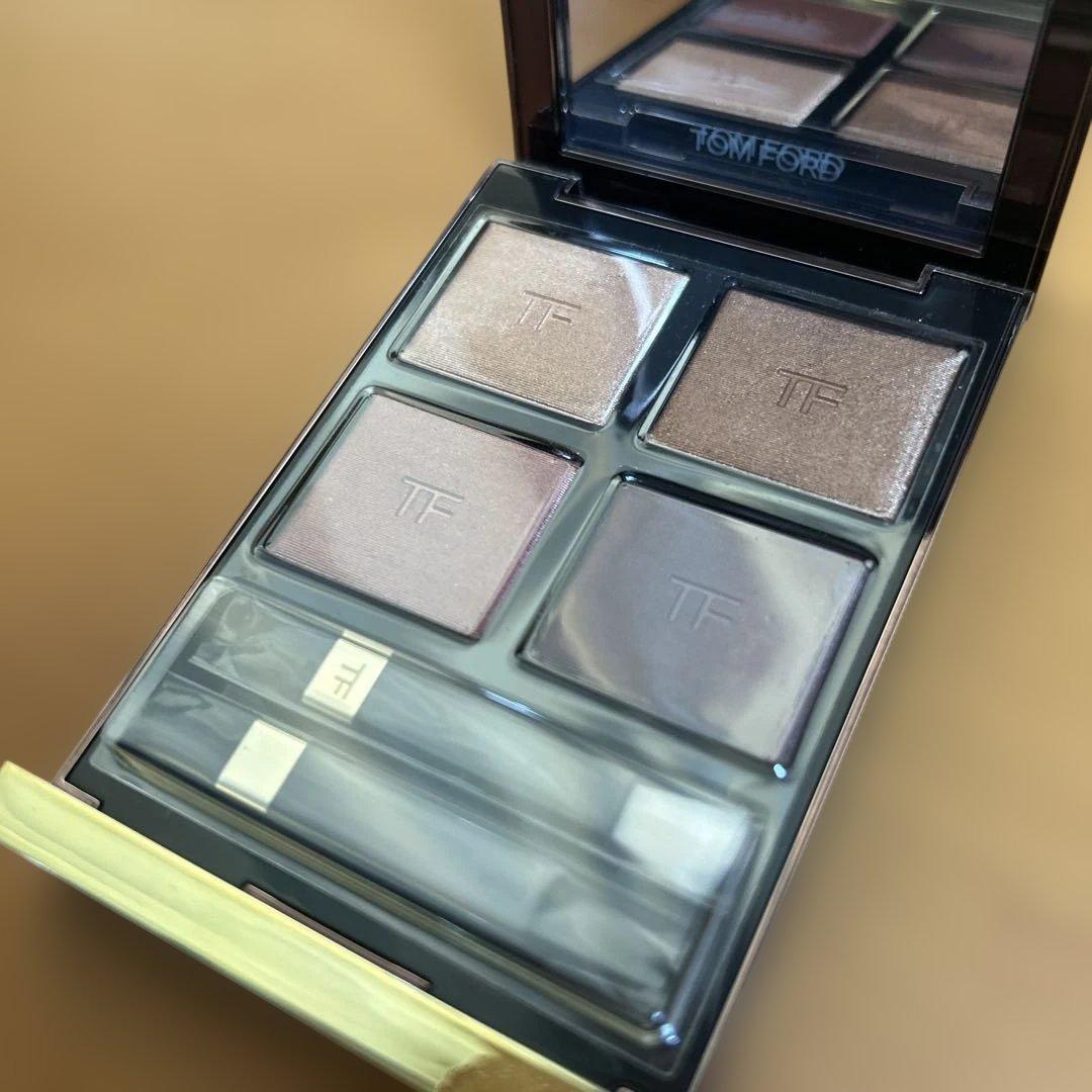 Y149)TOM FORD アイカラークォード 4A ハネムーン