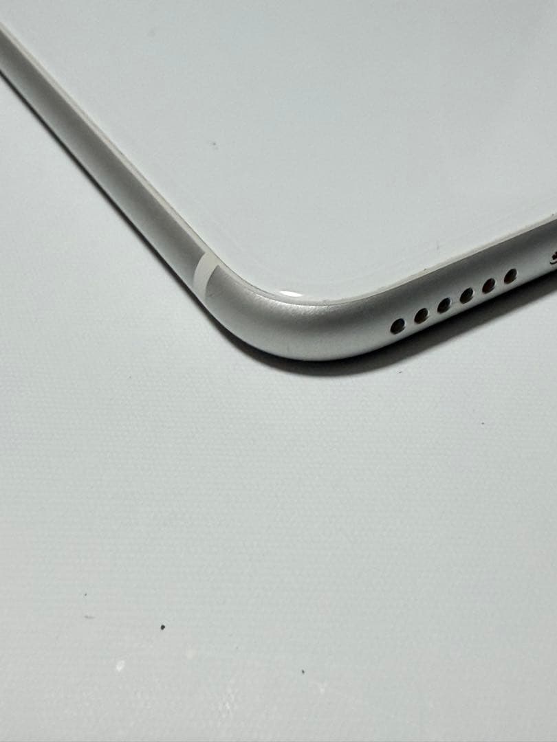 iPhone SE3 64GB バッテリー最大容量100% 傷無し美品