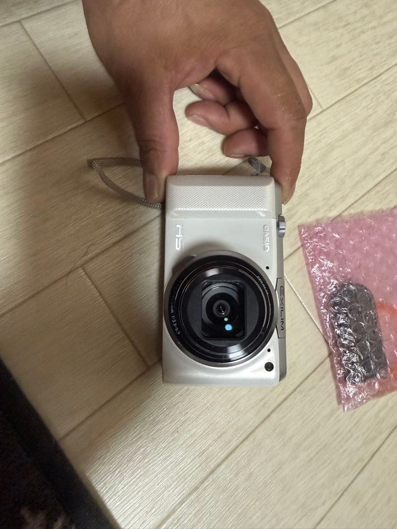 ⭐️美品⭐️CASIO EX-ZR850 デジタルカメラ　ホワイト
