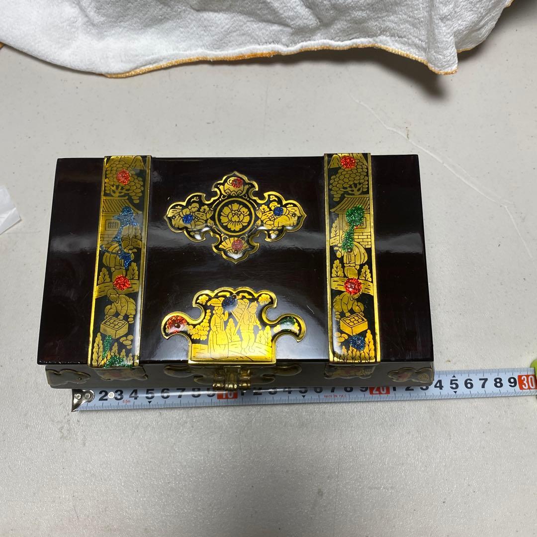 韓国伝統工芸品 漆製の装飾宝石箱/小物入れ 多色柄 装飾紐金具鍵付き