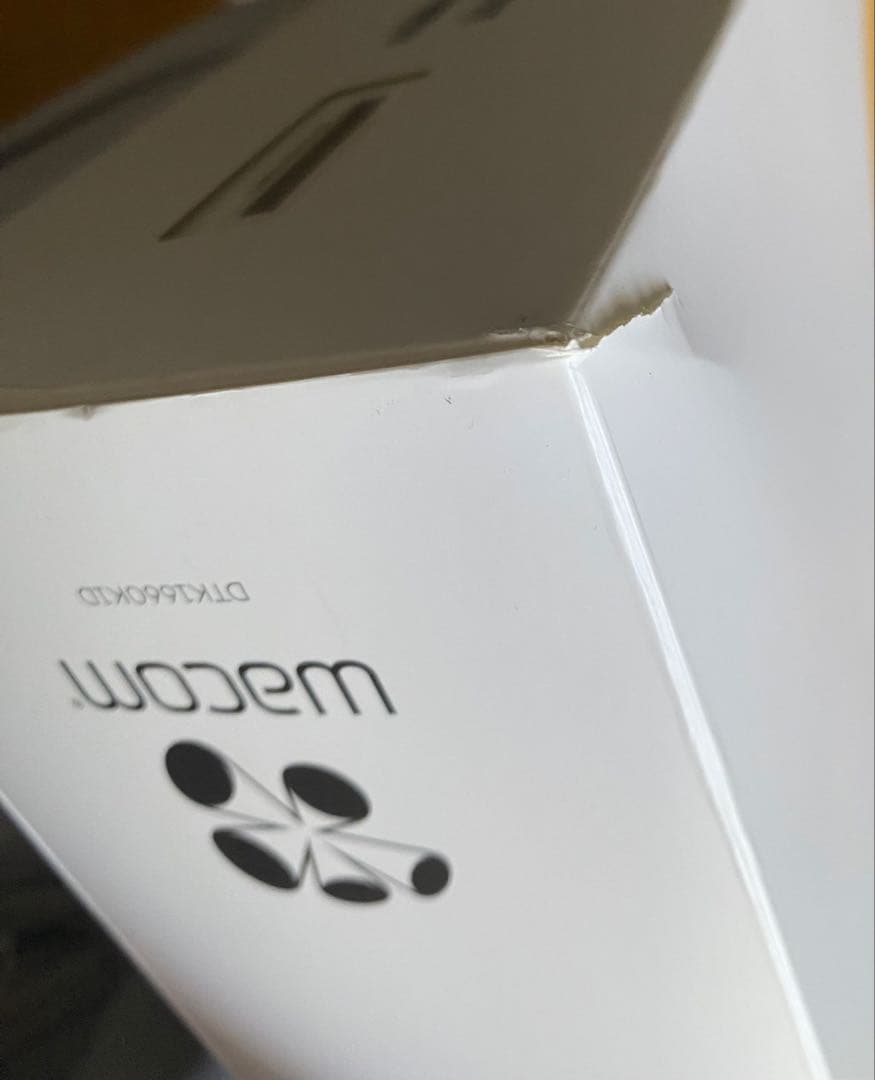 【最終値下げ】Wacom Cintiq 16 DTK-1660 本体＋フィルム