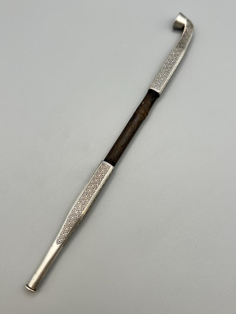 銀製　煙管　キセル　紗綾紋　銀細工　アンティーク　重量約47g