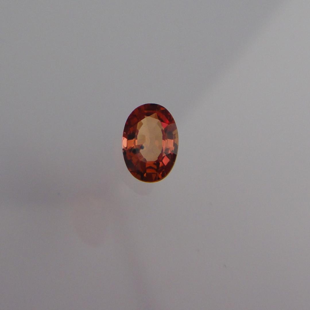 新品　オレンジサファイア0.56ct　ルース