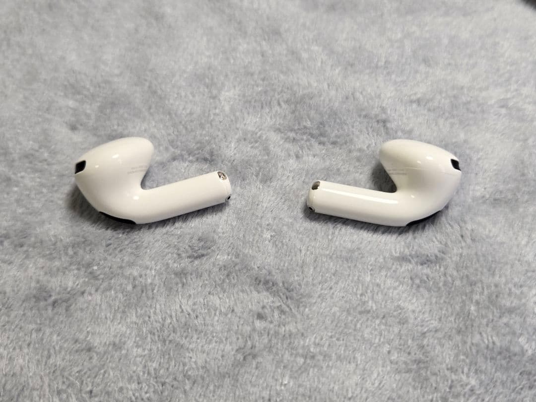 Apple AirPods4 (ANC) ノイキャンあり A3055 美品