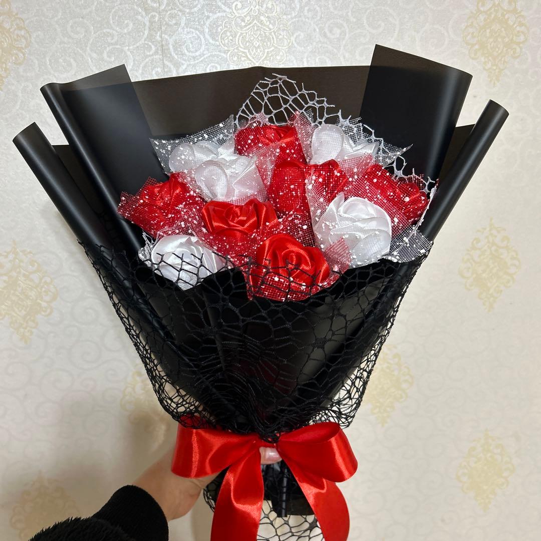11本赤白バラブーケ　リボンバラ　枯れない薔薇 プレゼント お祝い　好きな人へ