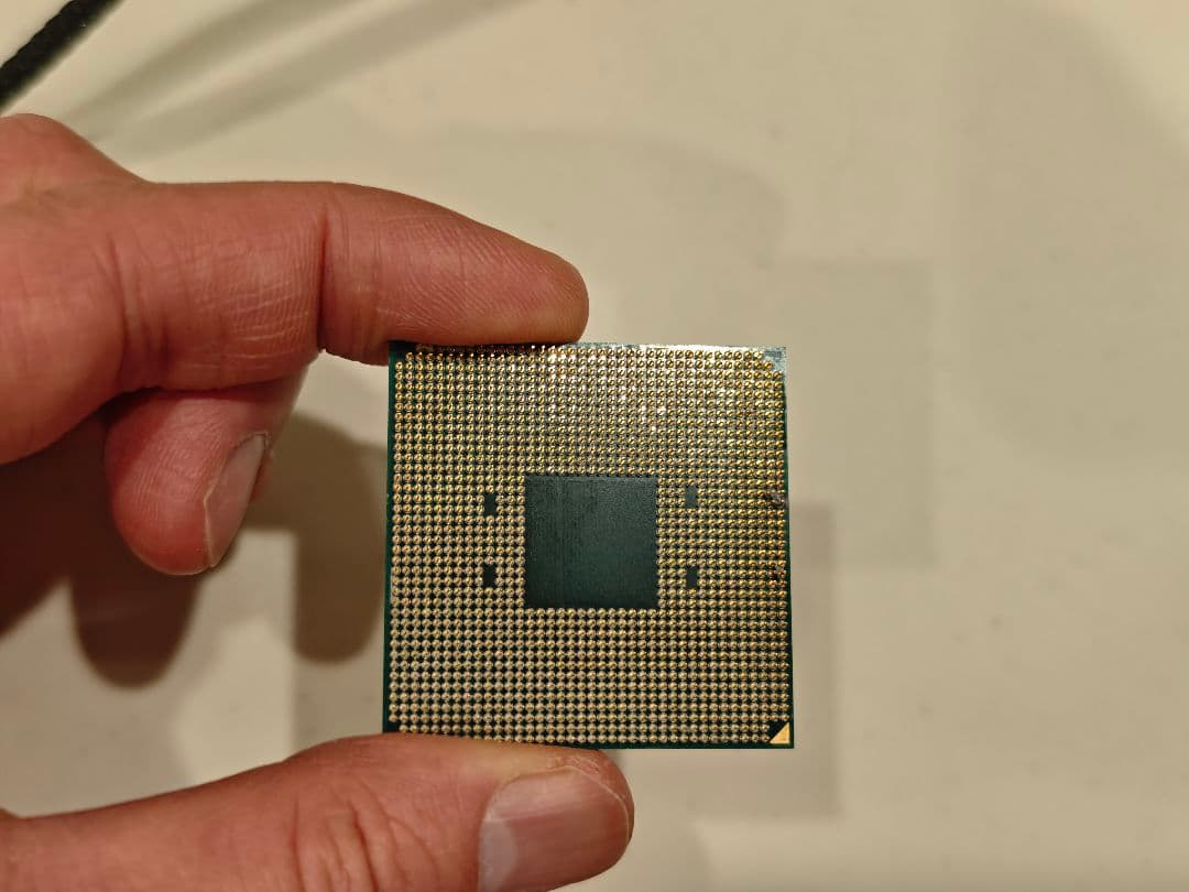【ジャンク品】AMD Ryzen 5 3500 CPU（クーラー付）