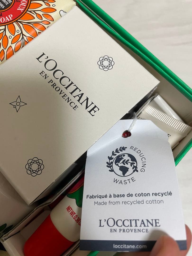 L'OCCITANE ルミナスパウダー シア コンプリート
