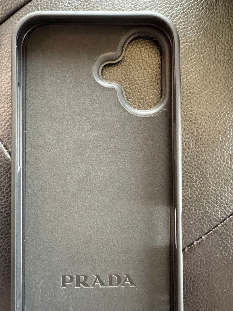 PRADA iphone16ケース ラインストーン クリスタル 三角ロゴ 正規品