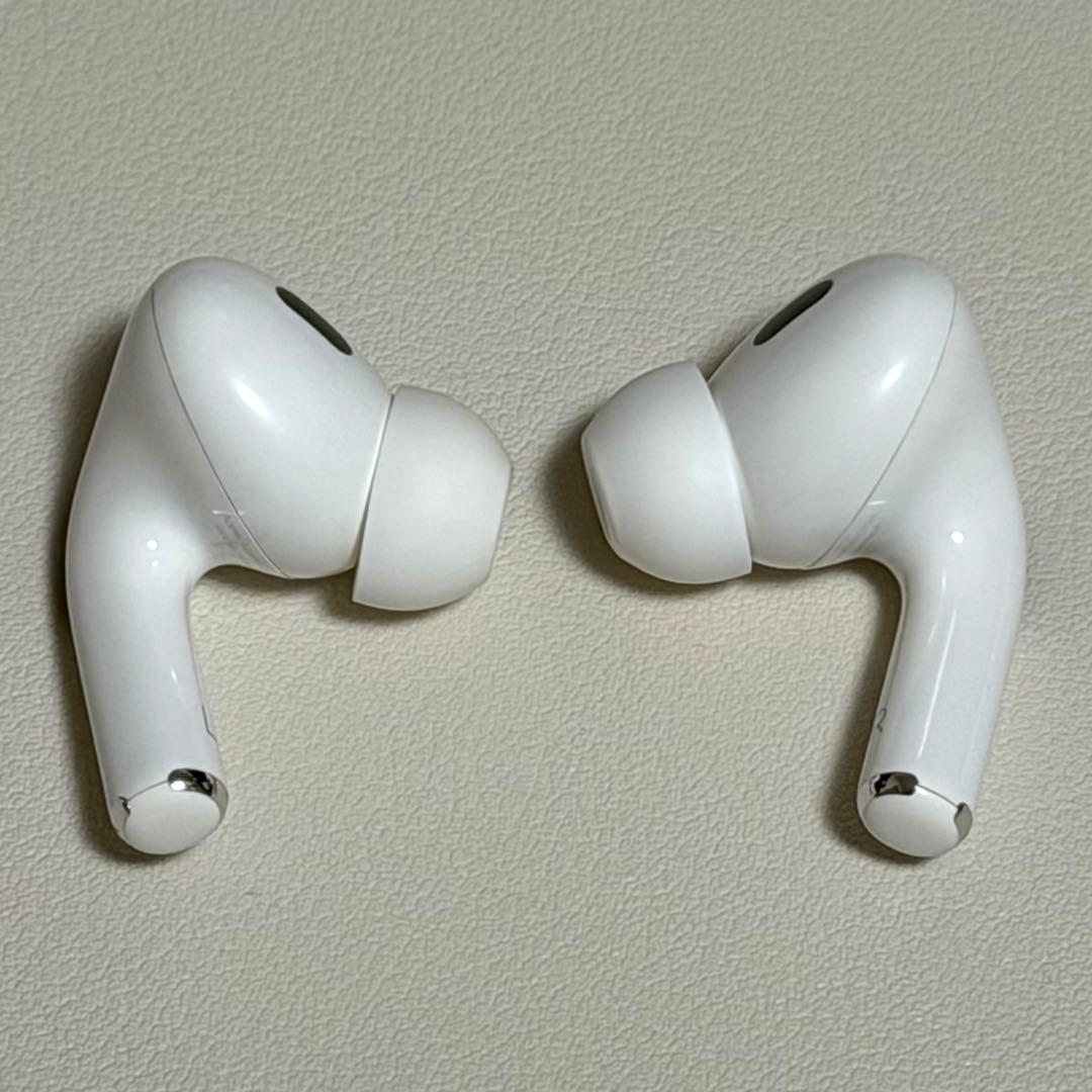 【美品】 Apple AirPods Pro 2 Lightning