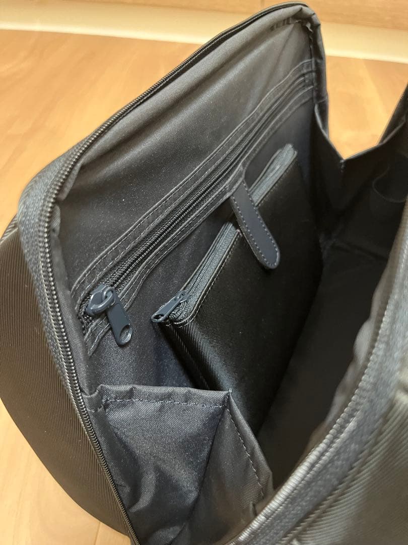 Samsoniteサムソナイト　ボストン　ショルダーバッグ黒　ブルガリポーチ2個