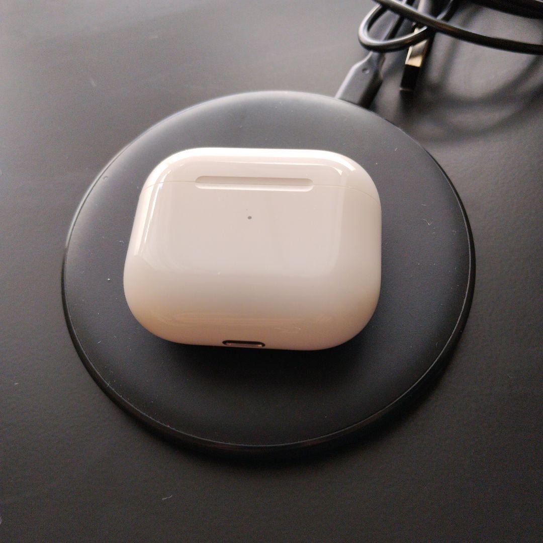 まとめ売り　アップルAirPods3、Ankerワイヤレス充電器、シリコンケース