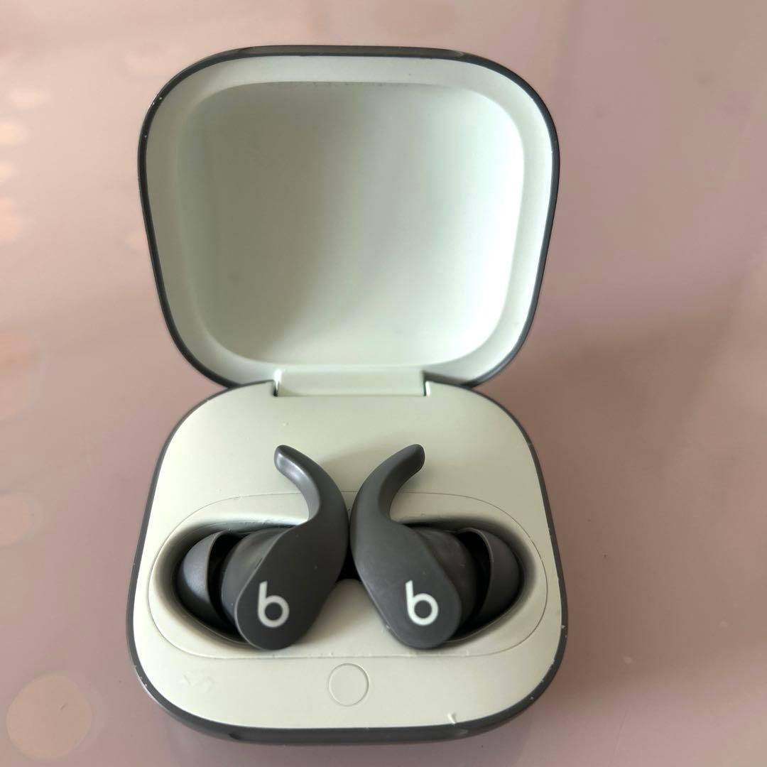 Beats Fit Pro グレー