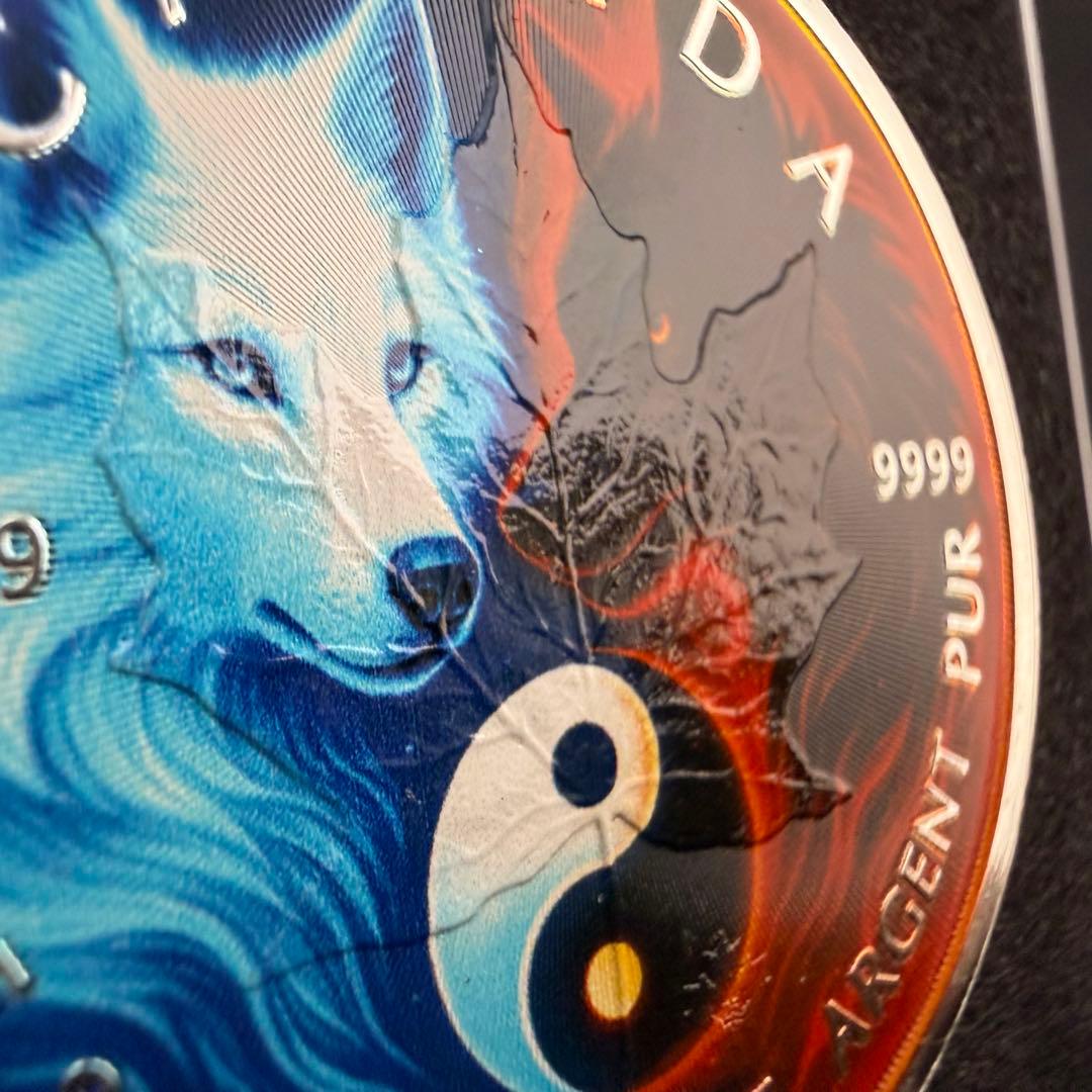 メイプルリーフ 銀貨 カラー 狼(陰と陽) 1オンス 1oz ウルフ 陰陽