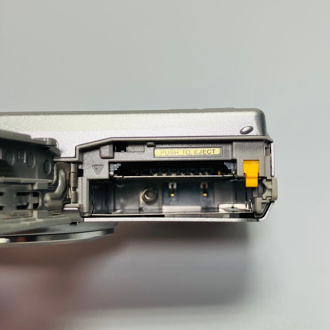 ジャンク FUJIFILM Finepix F100fd デジカメ コンデジ