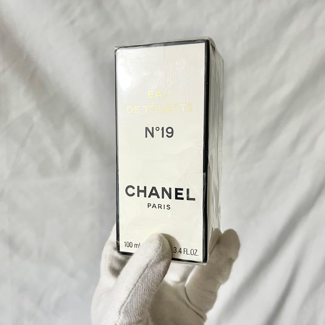 【新品・未開封】シャネル CHANEL N°19 100ml 香水