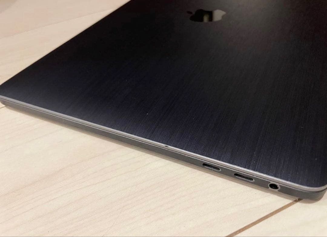 MacBook本体 MacBook Pro 13 i7 16GB 512GB Touch bar