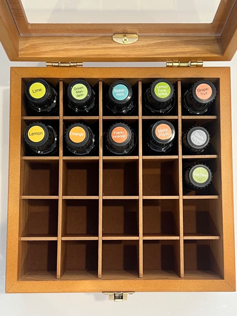 doTERRA ドテラエッセンシャルオイルセット 11本木箱付