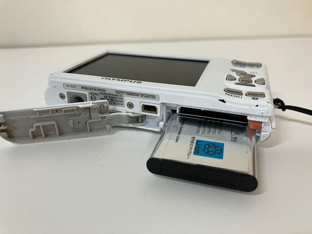 オリンパス　デジカメ　fe-4050バッテリー等付属品付き　動作品