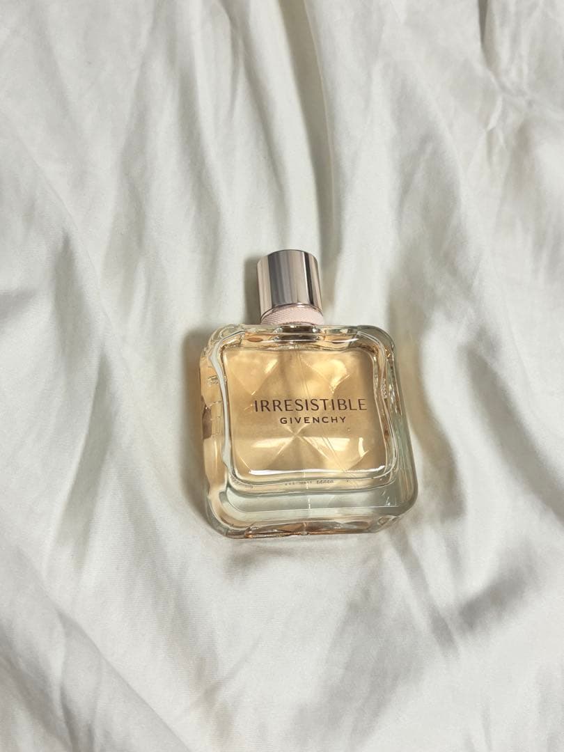 ジバンシイ イレジスティブル オーデパルファム50ml