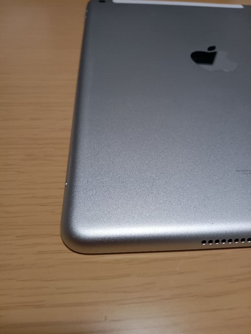 Apple iPad 第6世代 Wi-Fi +Cellular32GB