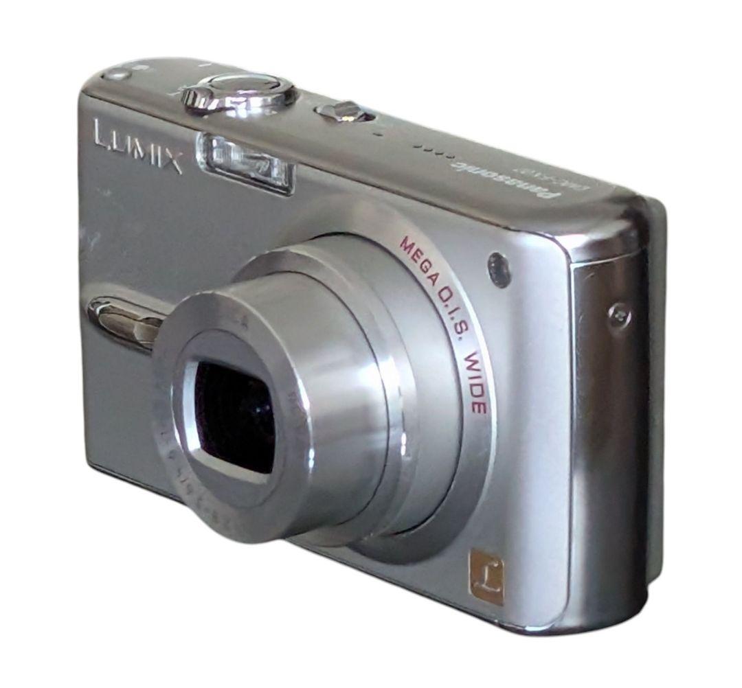 Panasonic LUMIX DMC-FX07 コンパクトデジタルカメラ