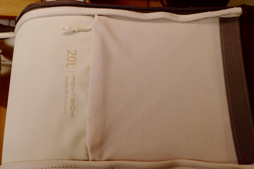 PGYTECH OneGo Air Backpackバックパック20L