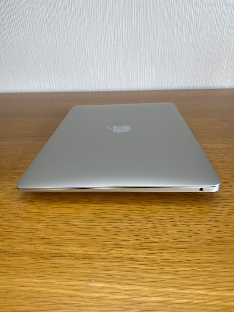 MacBook Air 2020 M1 チップ　美品　MacBook本体　難あり