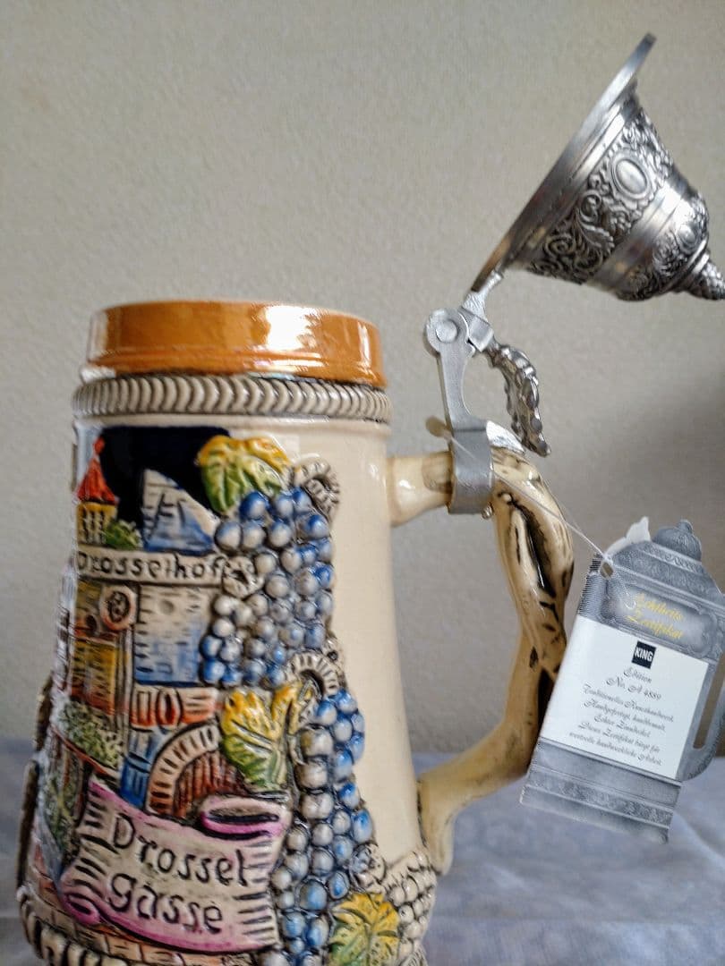 ドイツ製　装飾　ビールジョッキ　陶器　手作り　未使用