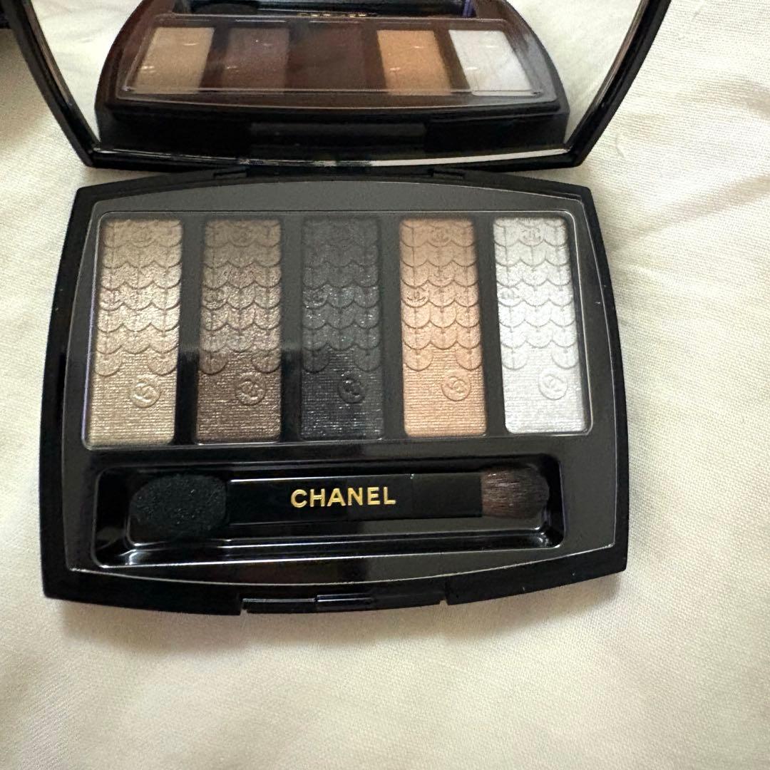 CHANELシャネル ルミエール グラフィック