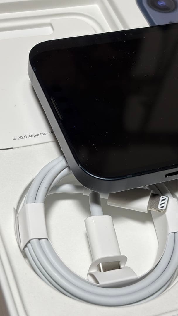 Apple iPhone 13 ミッドナイトブラック 箱、充電ケーブル付き